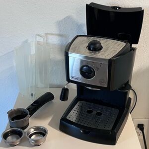 DeLonghi Espresso & Cappuccino Machine